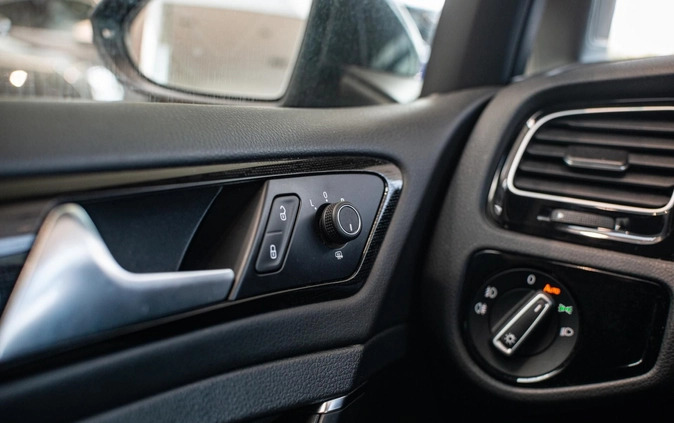 Volkswagen Golf cena 69900 przebieg: 51612, rok produkcji 2017 z Świątniki Górne małe 277